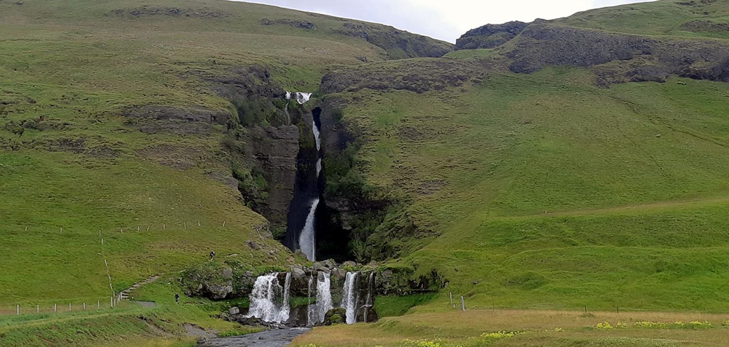 Merkjárfoss (Gluggafoss) í ánni Merkjá sem fellur ofan í Fljótshlíð milli Hlíðarendakots og Múlakots er á C-hluta náttúruminjaskrár.