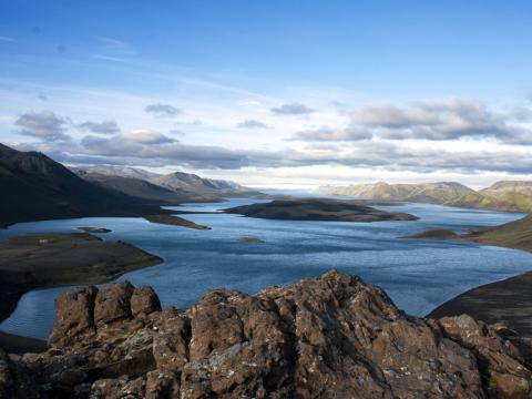 Langisjór er eitt af stærstu stöðuvatnshlotum landsins og liggur á Skaftártunguafrétti. Stöðuvatnið var útnefnt sem stöðuvatnshlot sem endurspeglar mjög gott vistfræðilegt ástand fyrir djúp hálendisvötn af fagstofnunum.