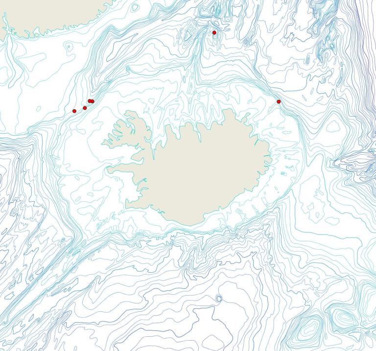 Útbreiðsla /distribution <em>Geodia mesotriaena</em>. (Bioice samples red dots; MFRI samples blue dots)