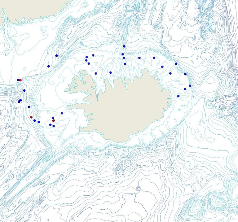 Útbreiðsla /distribution <em>Geodia macandrewii</em>. (Bioice samples red dots; MFRI samples blue dots)