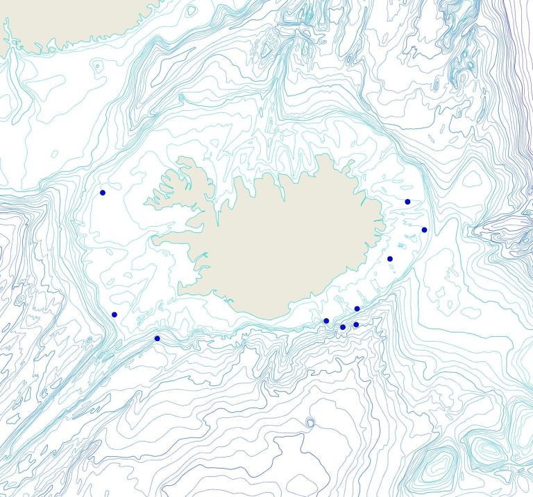 Útbreiðsla /distribution <em>Iophon piceum</em>. (Bioice samples red dots; MFRI samples blue dots)