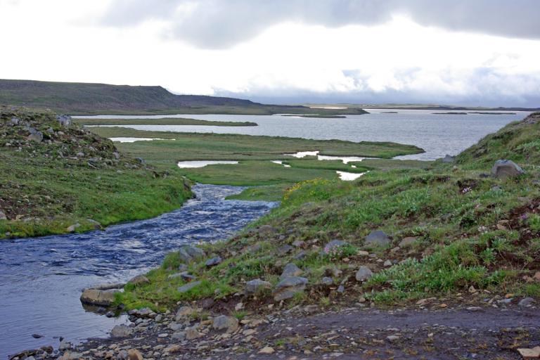 Skammá og Arnarvatn stóra á Arnarvatnsheiði Skammá og Arnarvatn stóra á Arnarvatnsheiði
