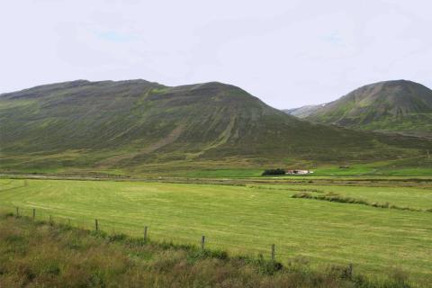 Bærinn Skriða í Hörgárdal og Lönguhlíðarfjall